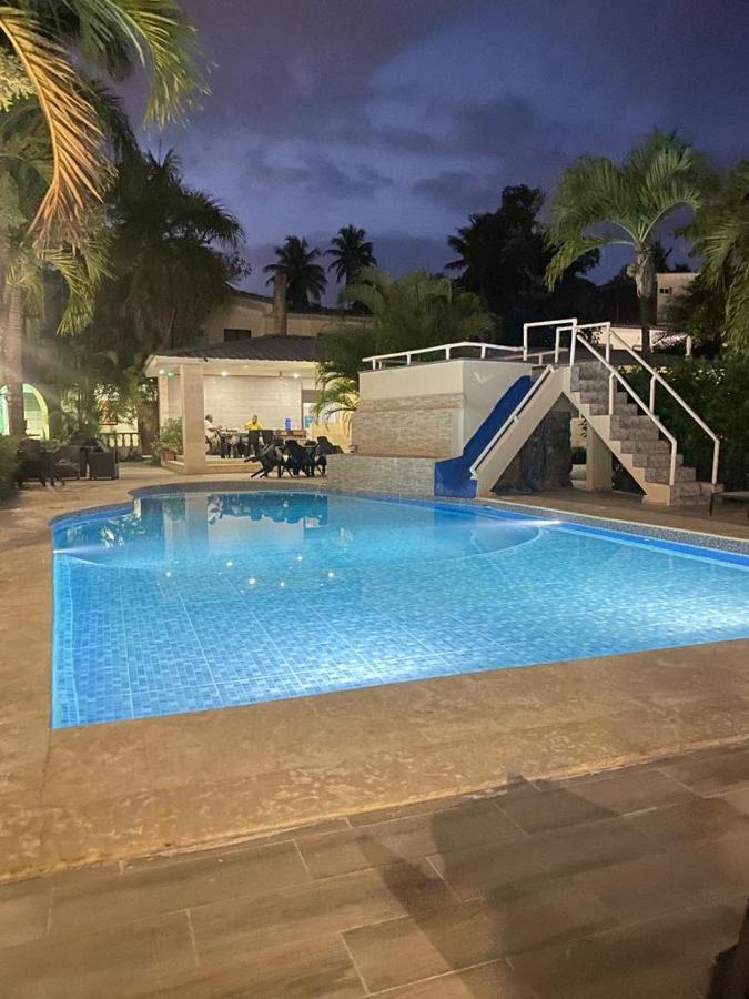 Hotel Cambri Nagua Buitenkant foto