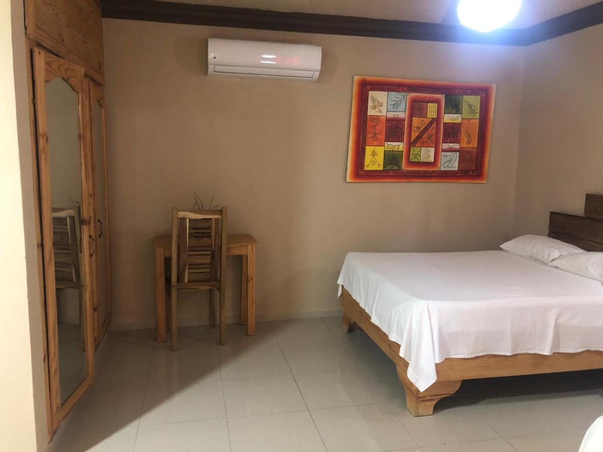 Hotel Cambri Nagua Buitenkant foto